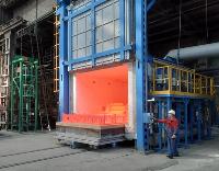 Нагревательная печь с выкатным подом на Уральском металлургическом заводе